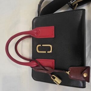 Elegant Burgundy Leather Shoulder Bag